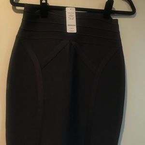 Fitting skirt Bebe brand